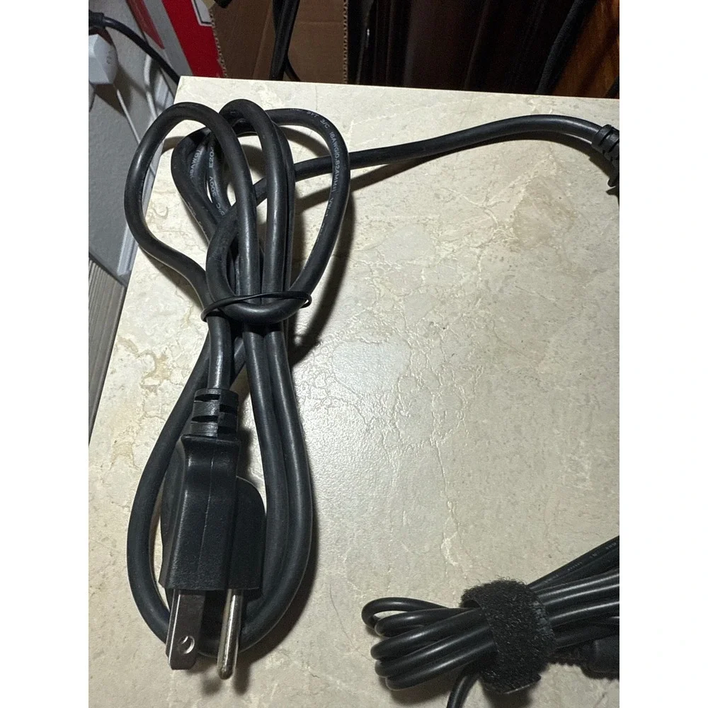 Delta Electronics ADP-65JH BB 19V 3.42A AC Adapter Power Supply Cord Charger‎